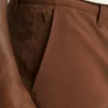 Adoptez un style décontracté avec le pantalon chino stretch pour homme 2.0 de Bonobos