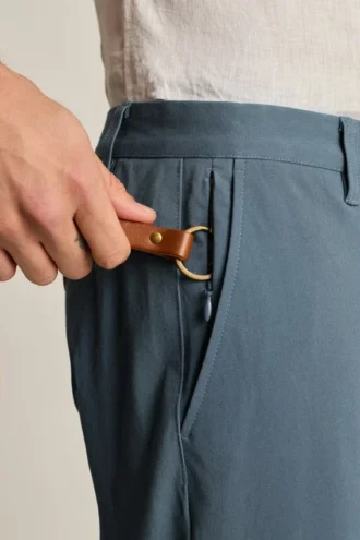 Adoptez un style décontracté avec le pantalon chino stretch pour homme 2.0 de Bonobos