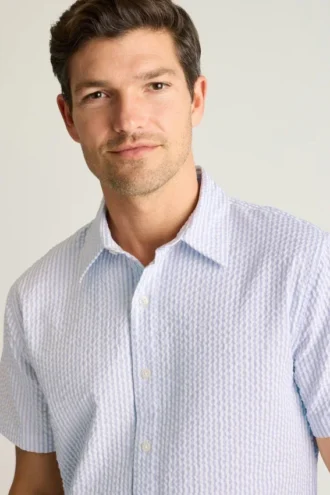 Affirmez votre style avec le Riviera Short Sleeve Shirt de Bonobos