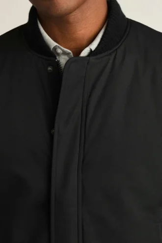 Blouson aviateur léger pour homme | Modèle isolé en duvet