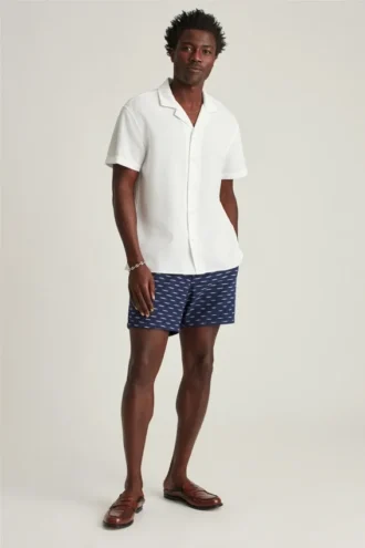 Chemise à col camp et coupe décontractée