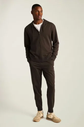 Découvrez le sweat à capuche Soho