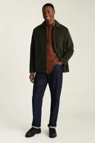 La chemise en velours côtelé extensible