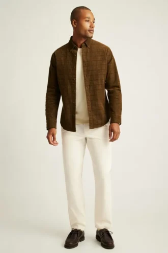 La chemise en velours côtelé extensible