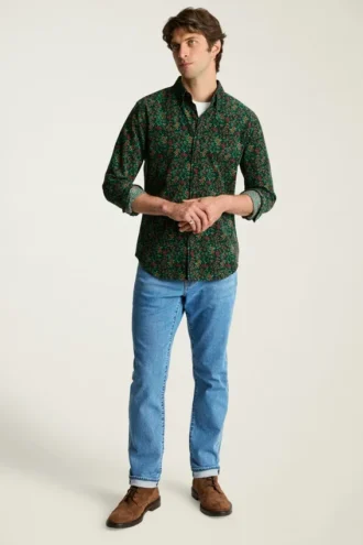 La chemise en velours côtelé extensible