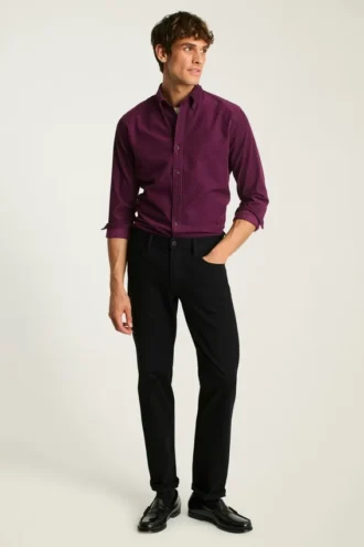 La chemise en velours côtelé extensible