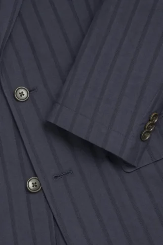 La veste de costume courte