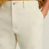 Le chino droit décontracté