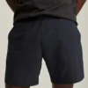 Le short de sport doublé