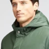 Parka imperméable à coupe en queue de poisson pour homme