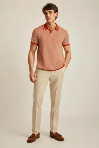 Polo à motif géométrique