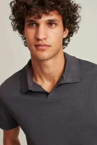 Polo teint en pièce