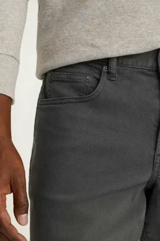 Préparez-vous à voyager avec les Stretch Travel Jeans de Bonobos
