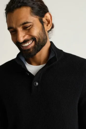 Pull à col montant en cachemire italien