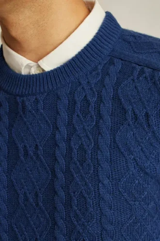 Pull à col rond en maille torsadée d&rsquo;épaisseur moyenne