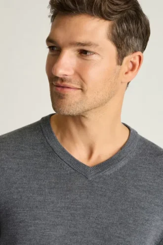Pull en laine mérinos lavable à col en V