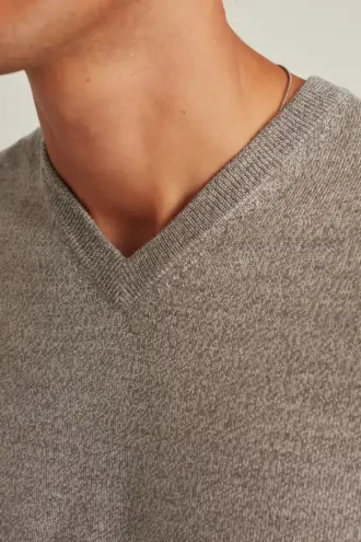 Pull en laine mérinos lavable à col en V