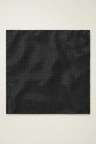 Rehaussez votre look avec la pochette en soie haut de gamme de Bonobos