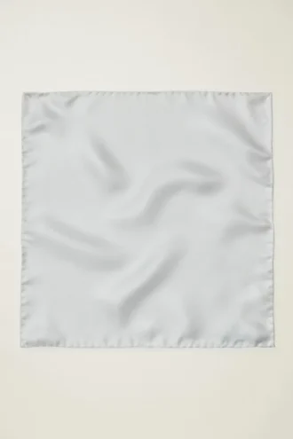 Rehaussez votre look avec la pochette en soie haut de gamme de Bonobos