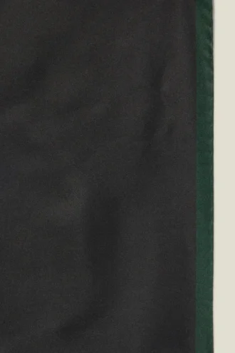 Rehaussez votre look avec la pochette en soie haut de gamme de Bonobos