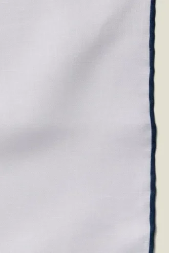 Rehaussez votre look avec la pochette en soie haut de gamme de Bonobos