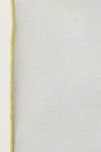 Rehaussez votre look avec la pochette en soie haut de gamme de Bonobos