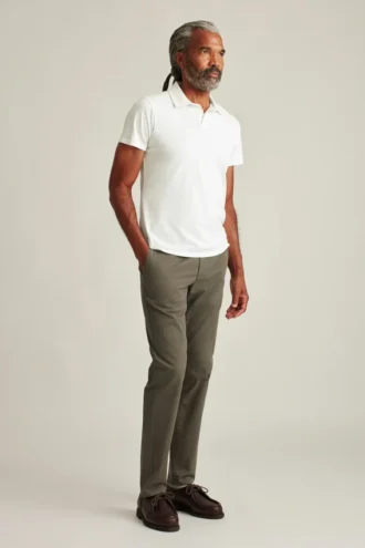 Stretch Washed Chino : coupe ajustée et Slim Fit