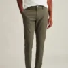 Stretch Washed Chino : coupe ajustée et Slim Fit