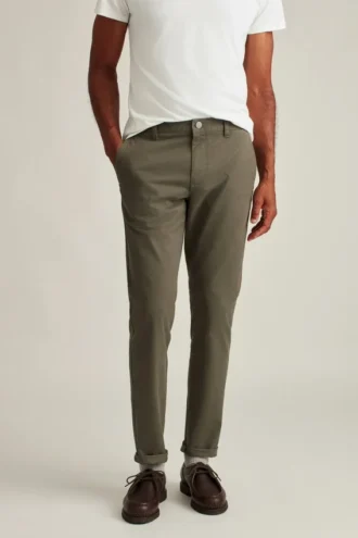Stretch Washed Chino : coupe ajustée et Slim Fit