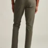 Stretch Washed Chino : coupe ajustée et Slim Fit