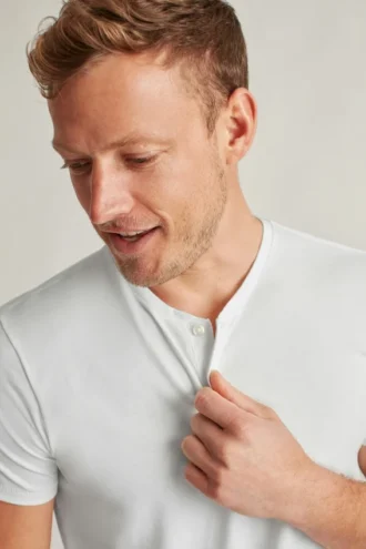 T-shirt à manches courtes et col Henley Jetsetter Performance