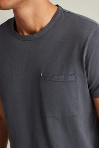 T-shirt teint en pièce