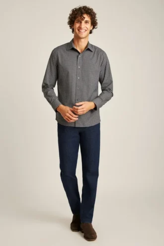 Une chemise pour le bureau et le dîner – Chemise boutonnée à porter par-dessus le pantalon
