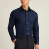 Une chemise pour le bureau et le dîner – Chemise boutonnée à porter par-dessus le pantalon