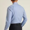 Une chemise pour le bureau et le dîner – Chemise boutonnée à porter par-dessus le pantalon